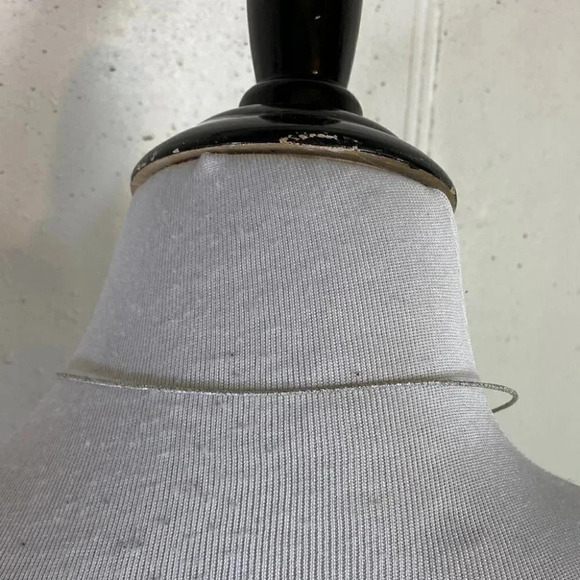 Silver tone wire choker with blue pearls‎ - Picture 4 of 4